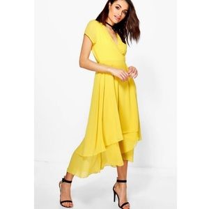 BNWT SUMMER YELLOW WRAP DRESS